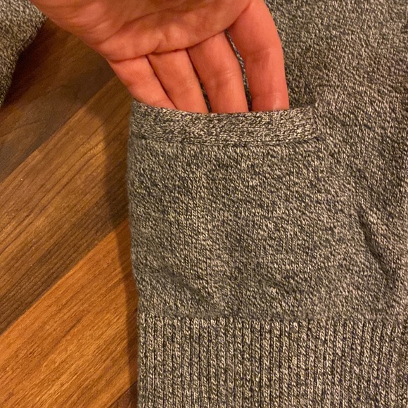 Banana Republic cardigan - Picture 2 of 4